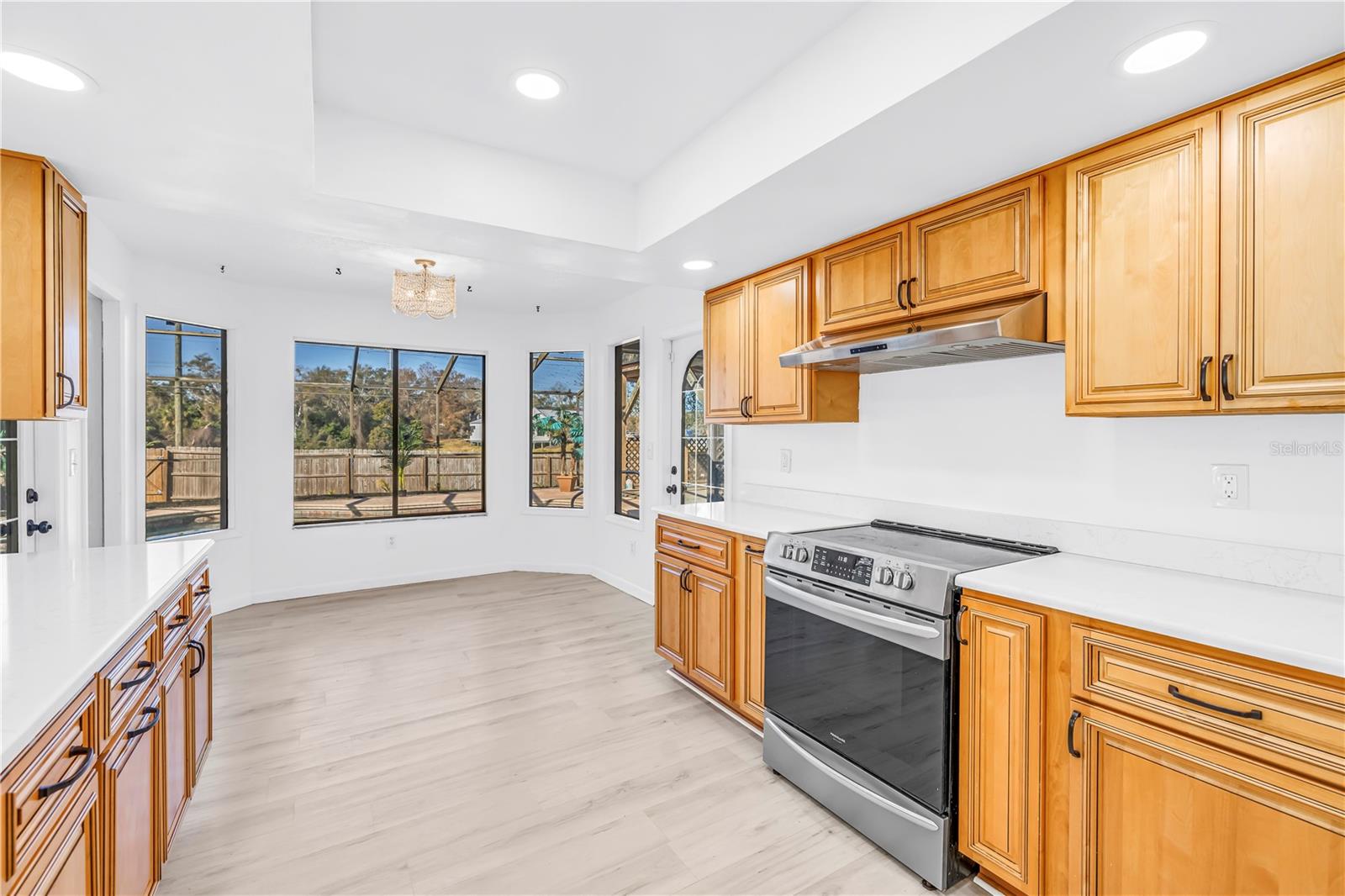 LAKE VALENCIA UNIT ONE - Residential