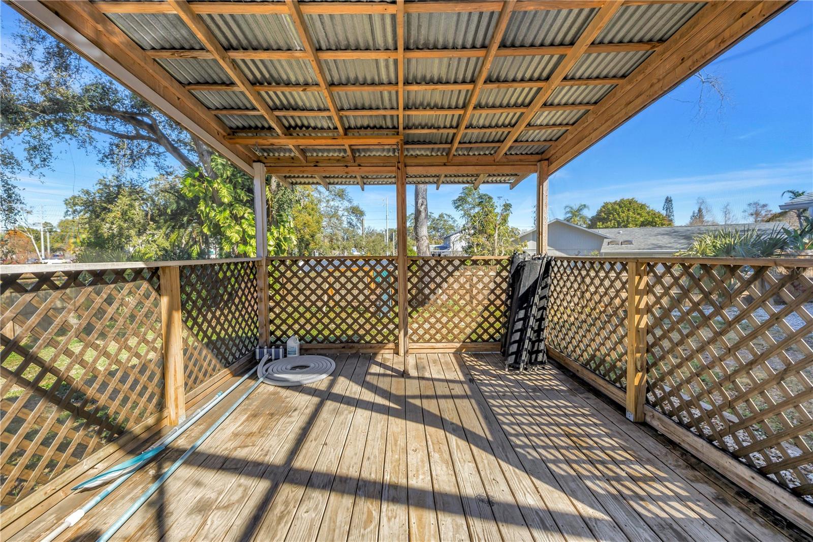 LAKE VALENCIA UNIT ONE - Residential