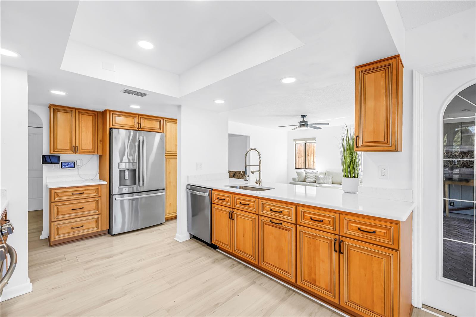 LAKE VALENCIA UNIT ONE - Residential