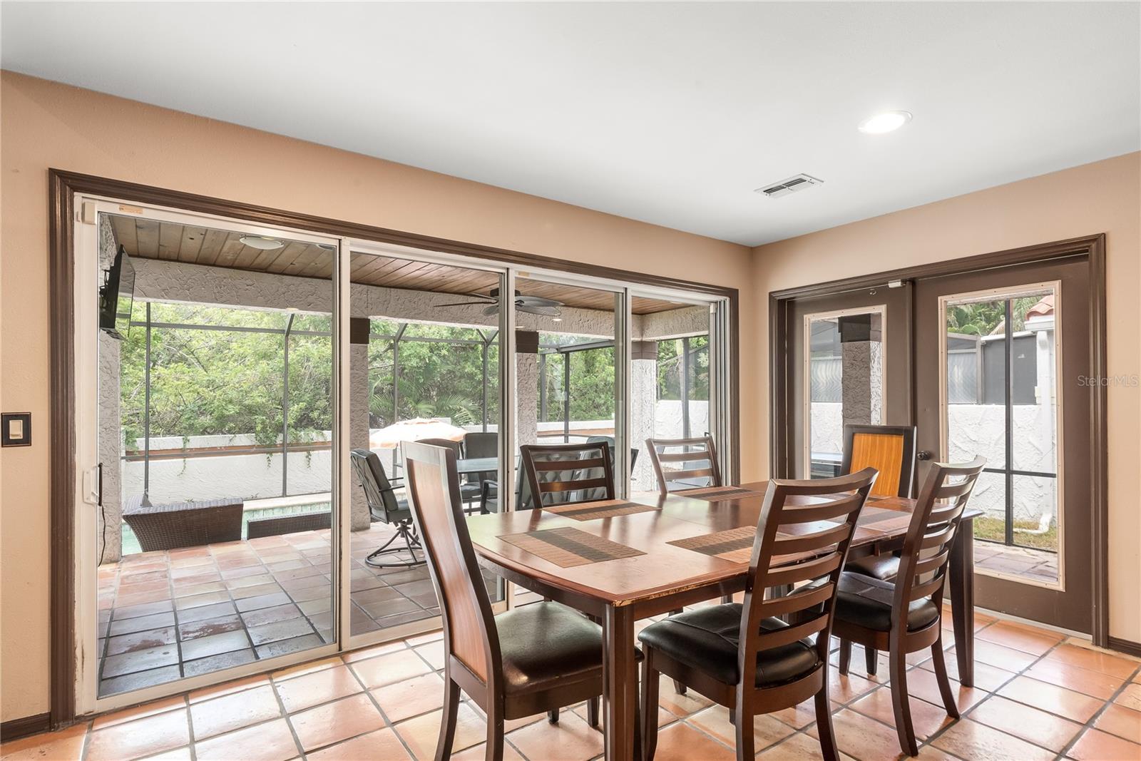 2969 LA CONCHA DRIVE