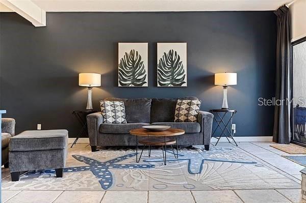 557 PINELLAS BAYWAY 222