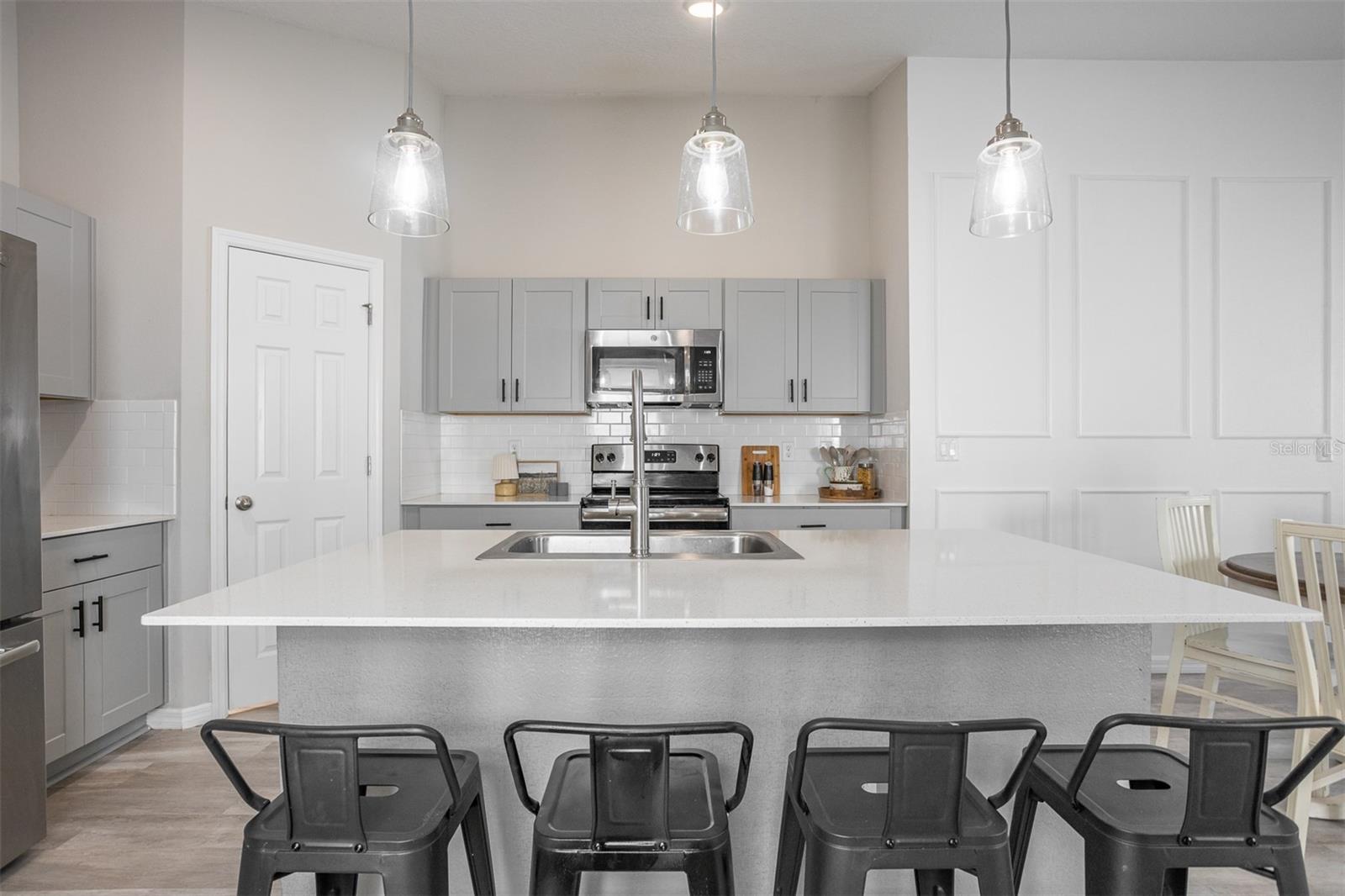 TRIPLE CRK PH 4 VILLAGE J - Residential Lease