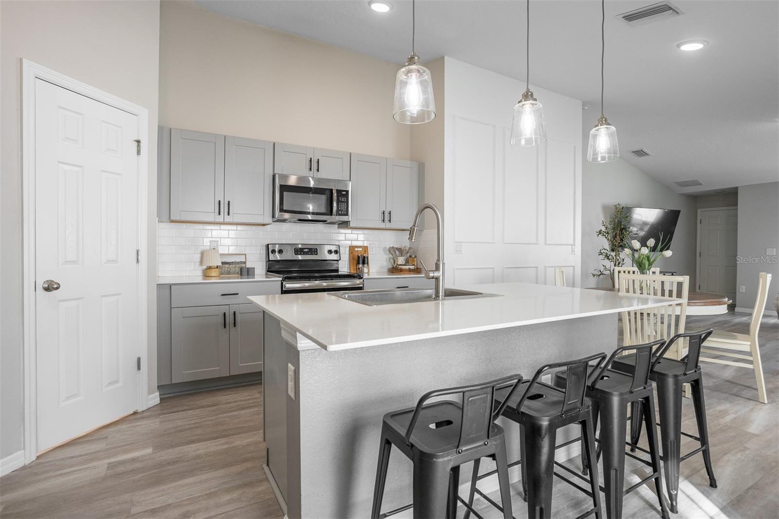 TRIPLE CRK PH 4 VILLAGE J - Residential Lease
