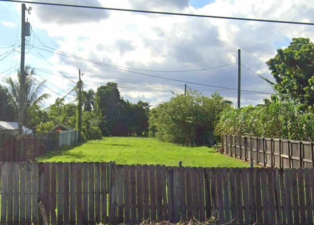 Photo of 350 SW 8th Avenue, Florida City, FL 33034 (MLS # O6366306)