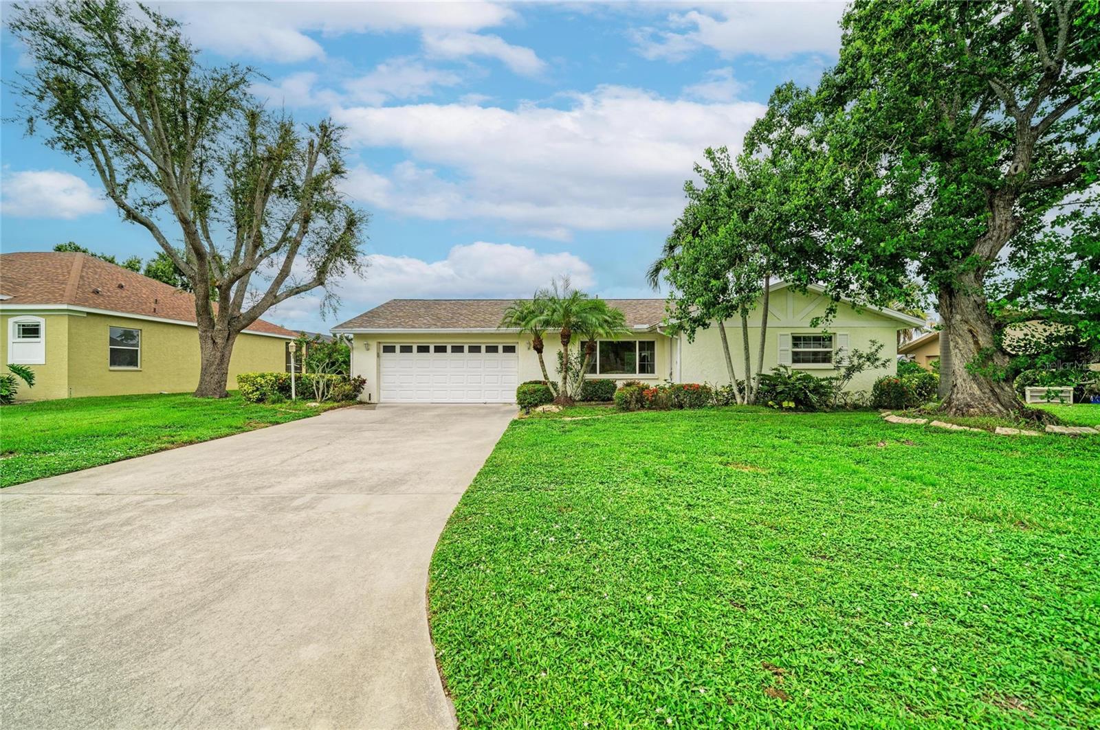 4723 PALM AIRE CIRCLE