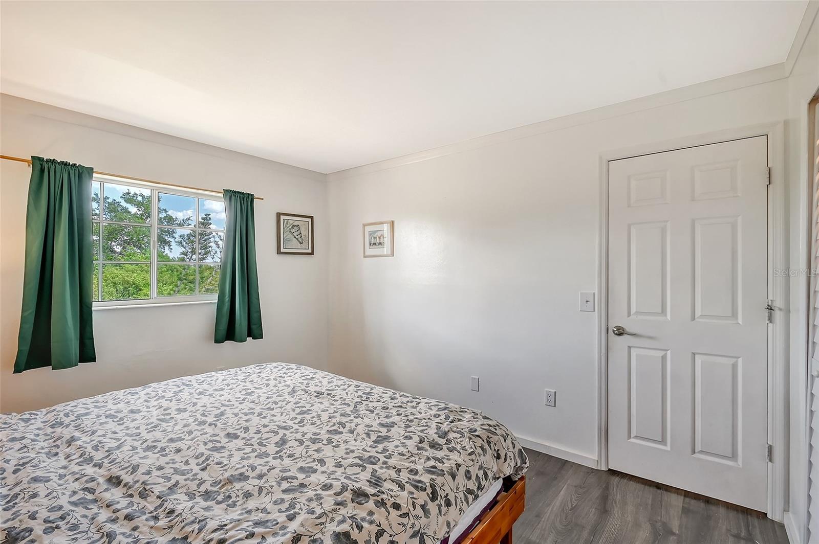 LAKES EDGE PH 04 - Residential