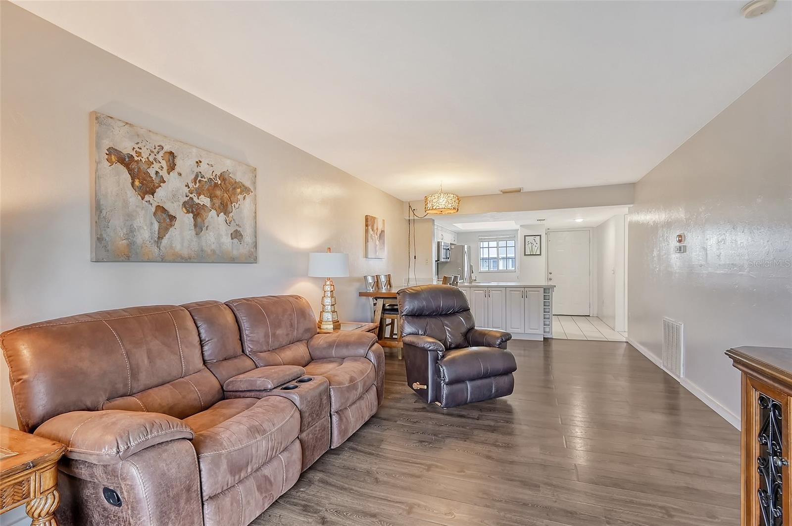 LAKES EDGE PH 04 - Residential