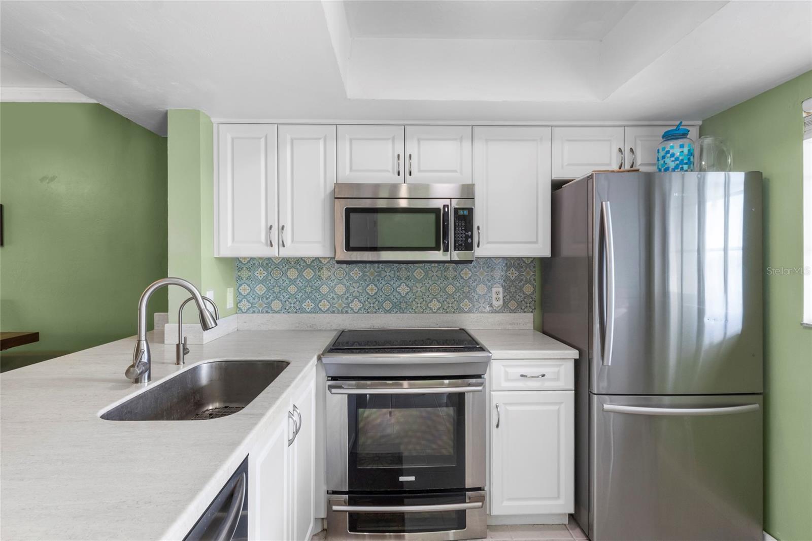 LAKES EDGE PH 04 - Residential