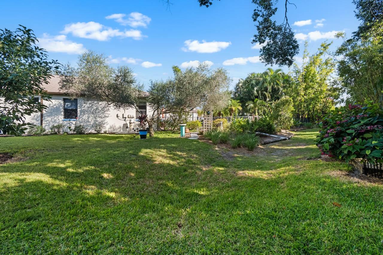 WHISPERING PINES - Residential