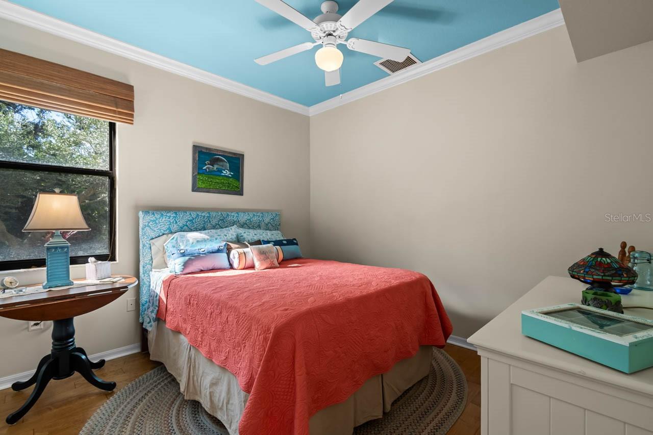 WHISPERING PINES - Residential