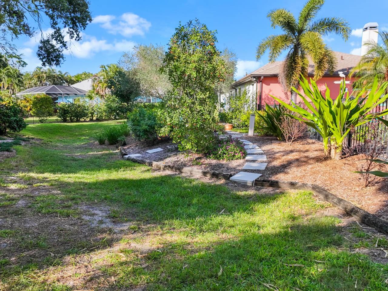 WHISPERING PINES - Residential