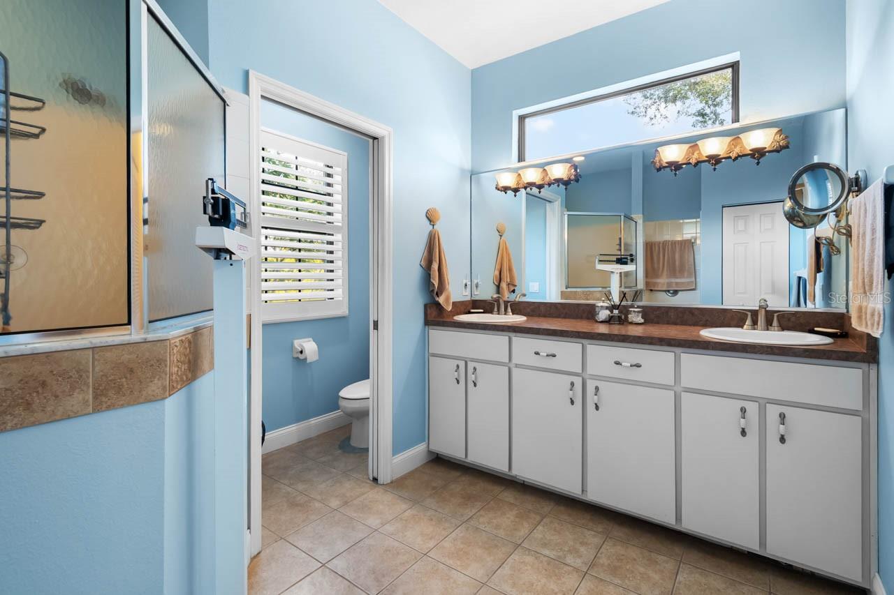 WHISPERING PINES - Residential