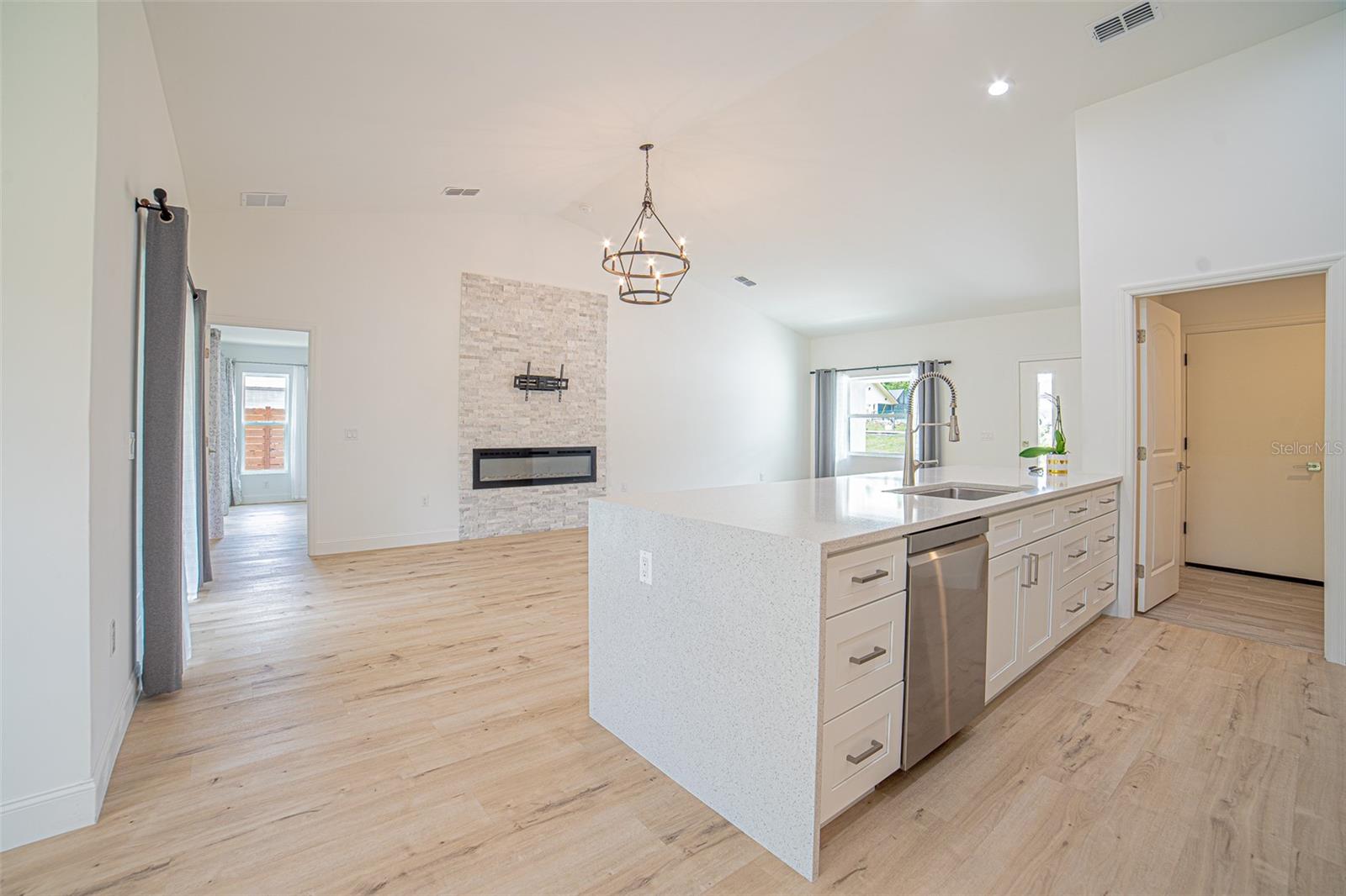 SPRING HILL - Residential