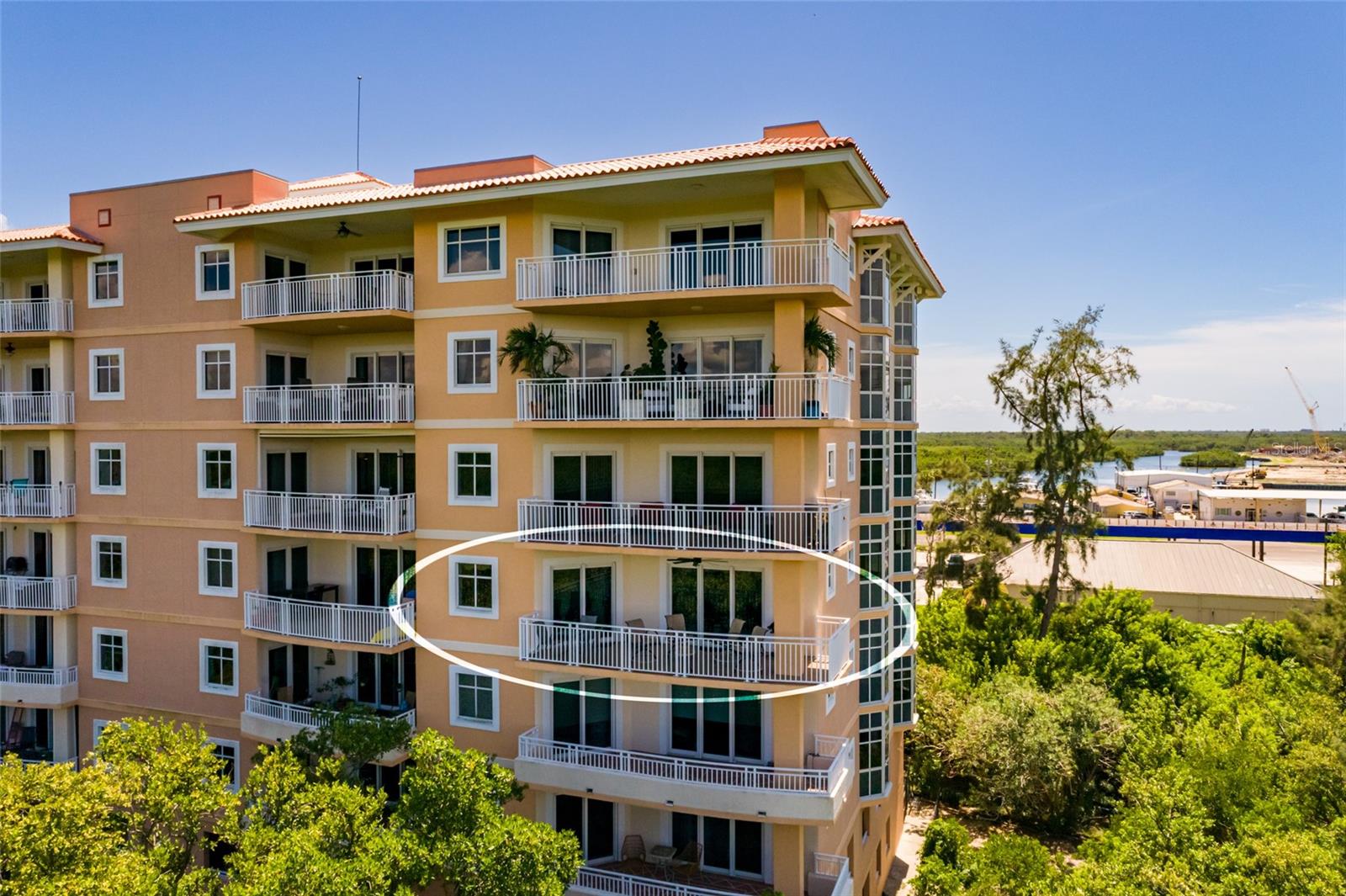 GRANDE VERANDAHS ON THE BAY - Residential