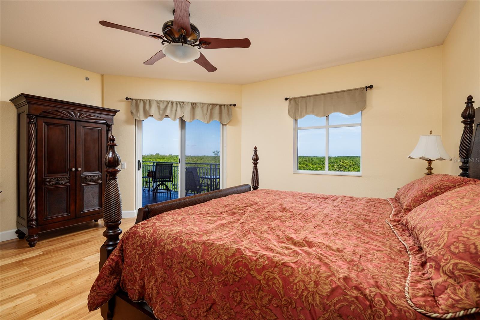 GRANDE VERANDAHS ON THE BAY - Residential