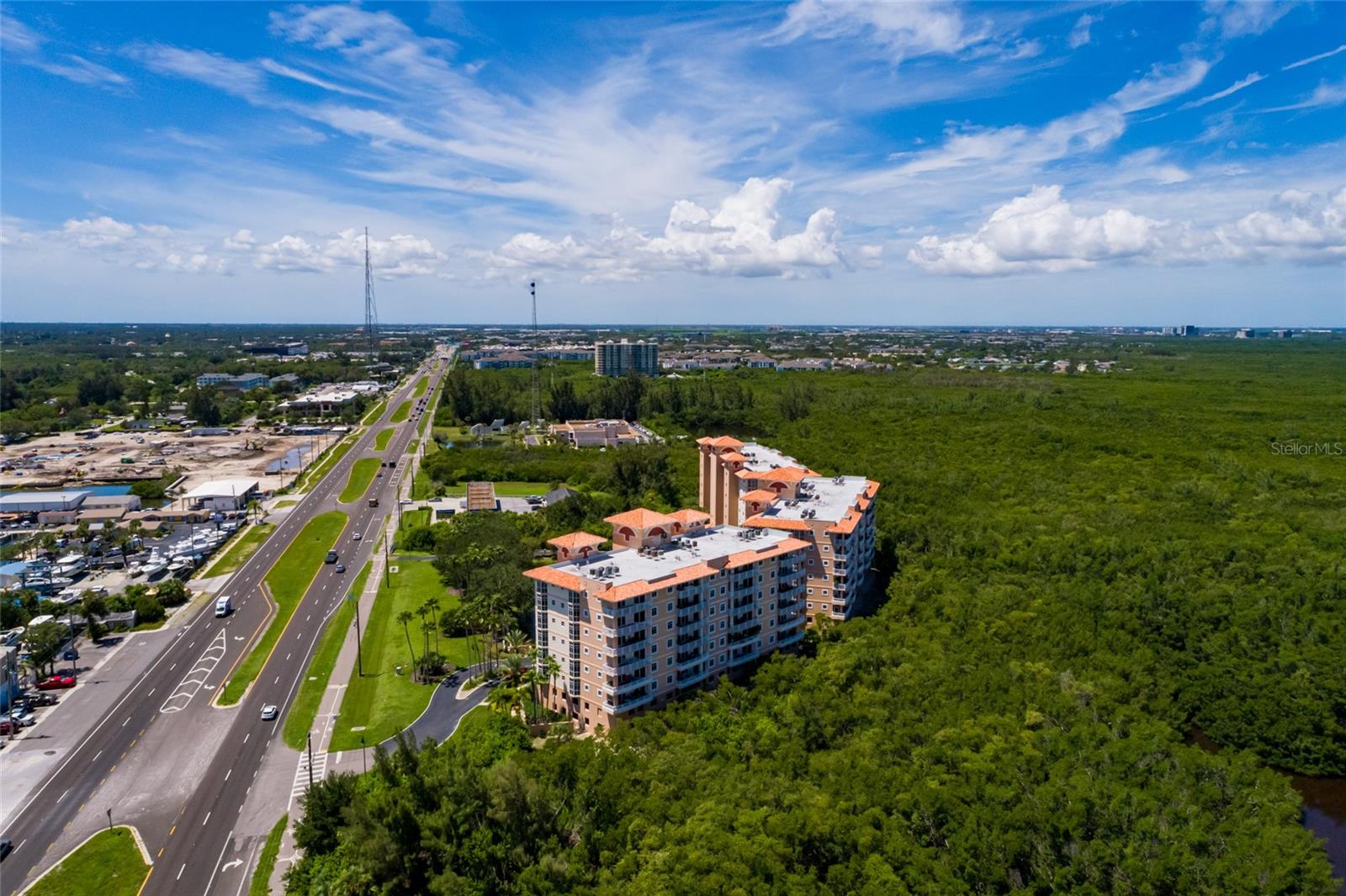 GRANDE VERANDAHS ON THE BAY - Residential