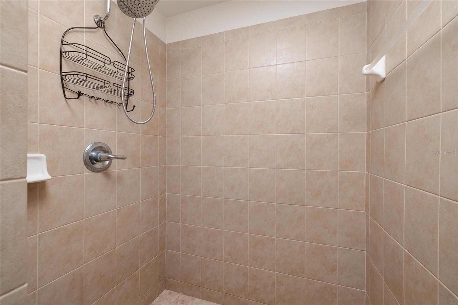 GRANDE VERANDAHS ON THE BAY - Residential