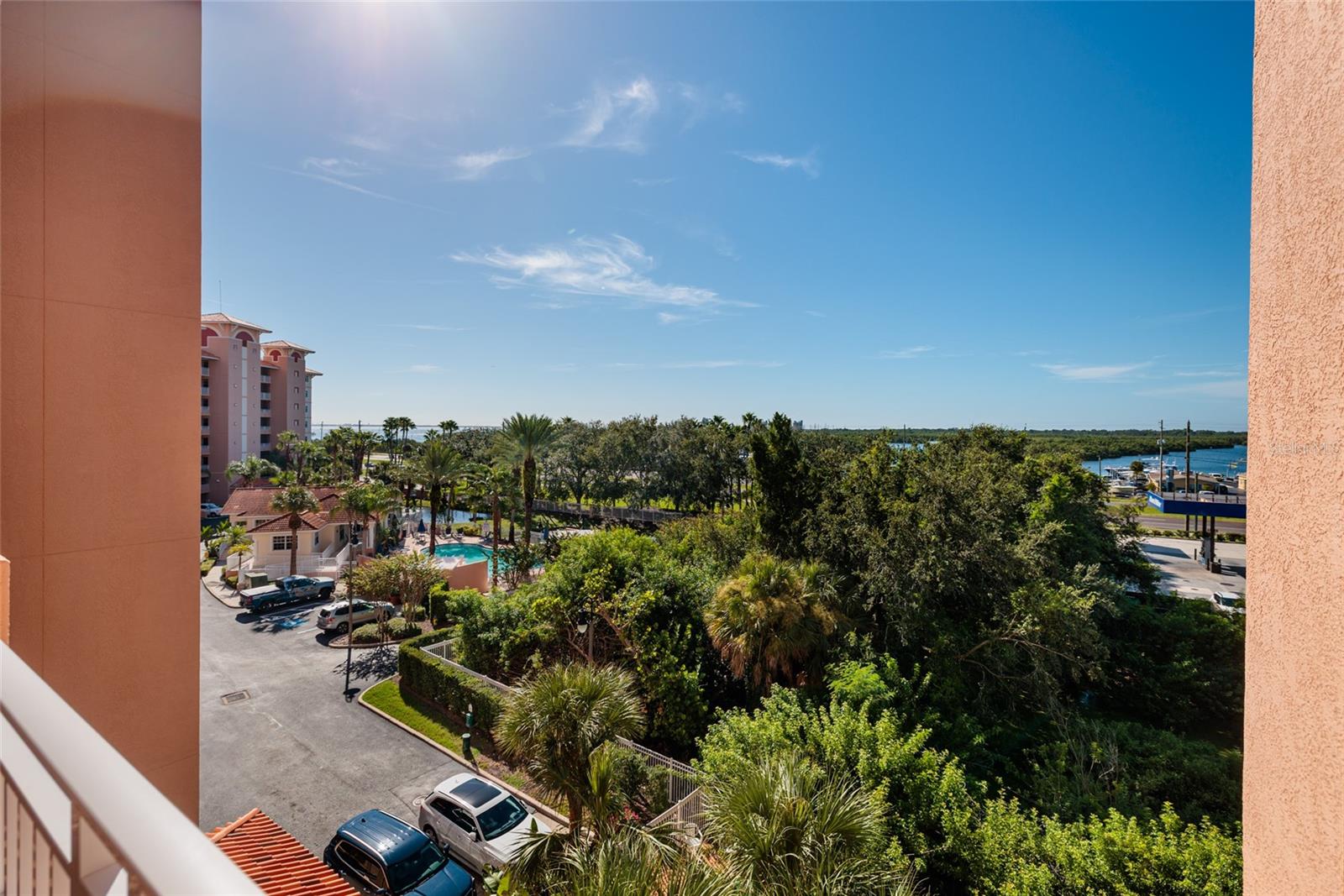 GRANDE VERANDAHS ON THE BAY - Residential