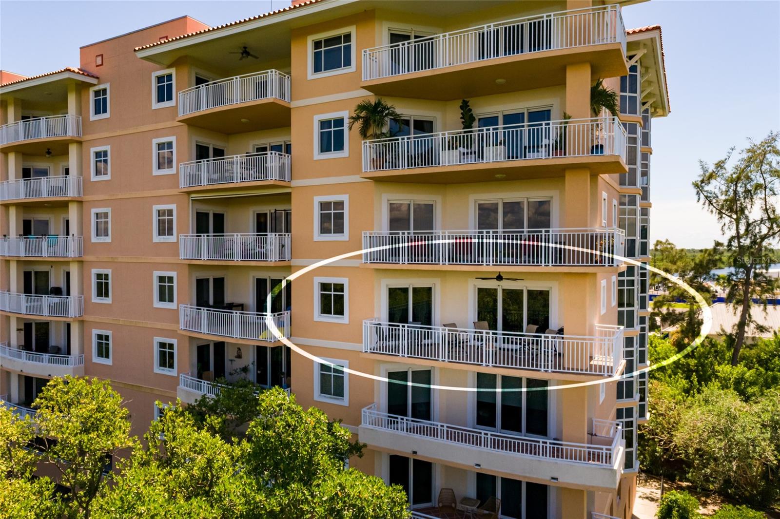 GRANDE VERANDAHS ON THE BAY - Residential