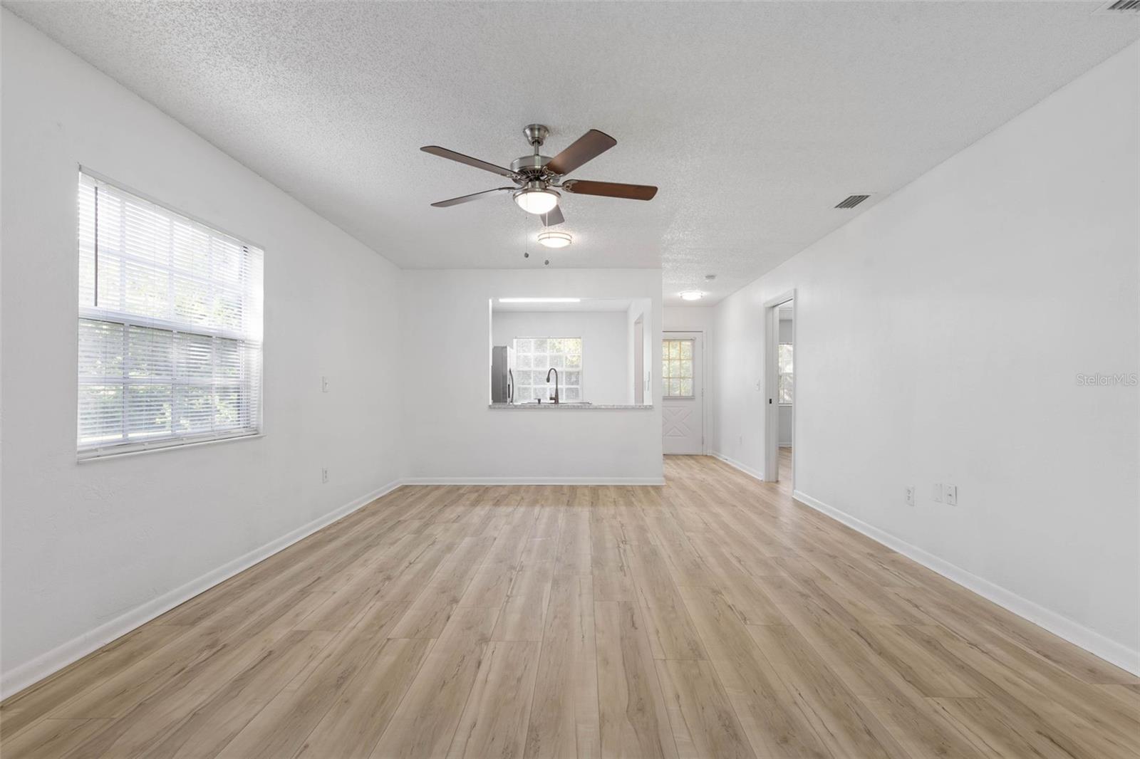 KINGS COLONY - Residential