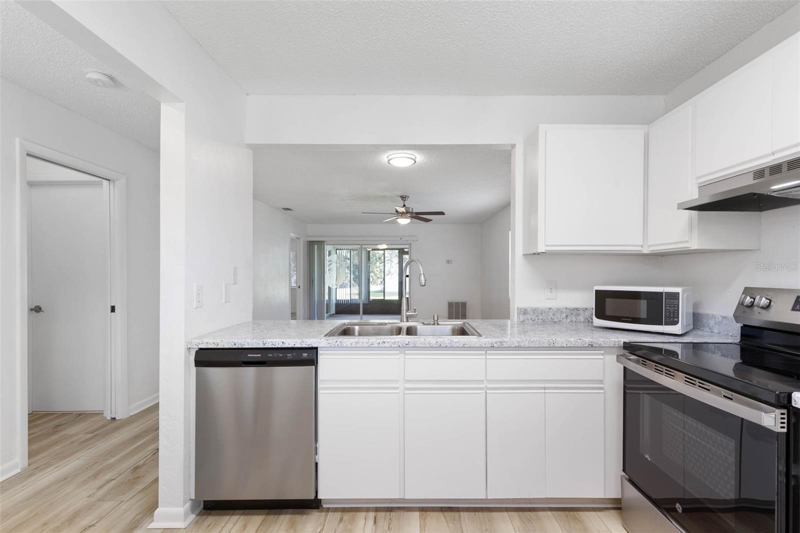 KINGS COLONY - Residential