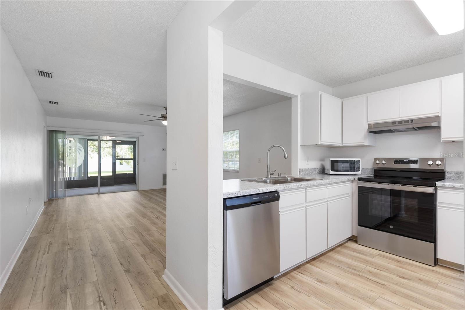 KINGS COLONY - Residential