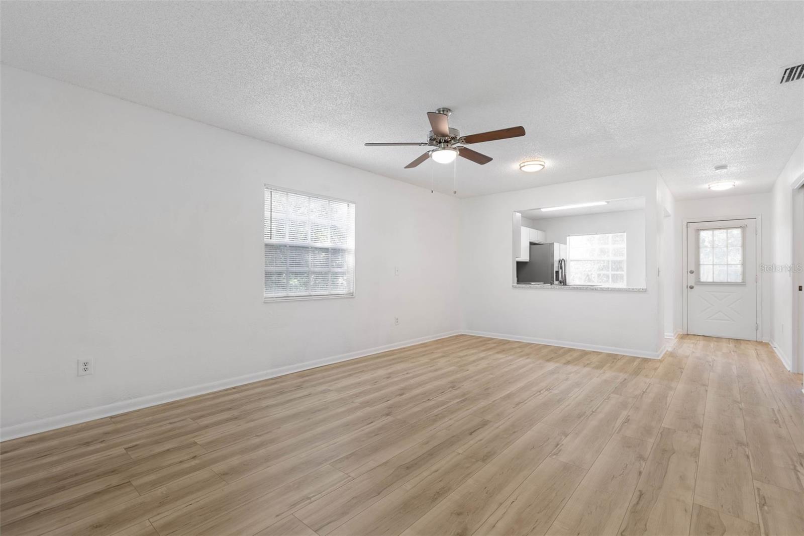 KINGS COLONY - Residential