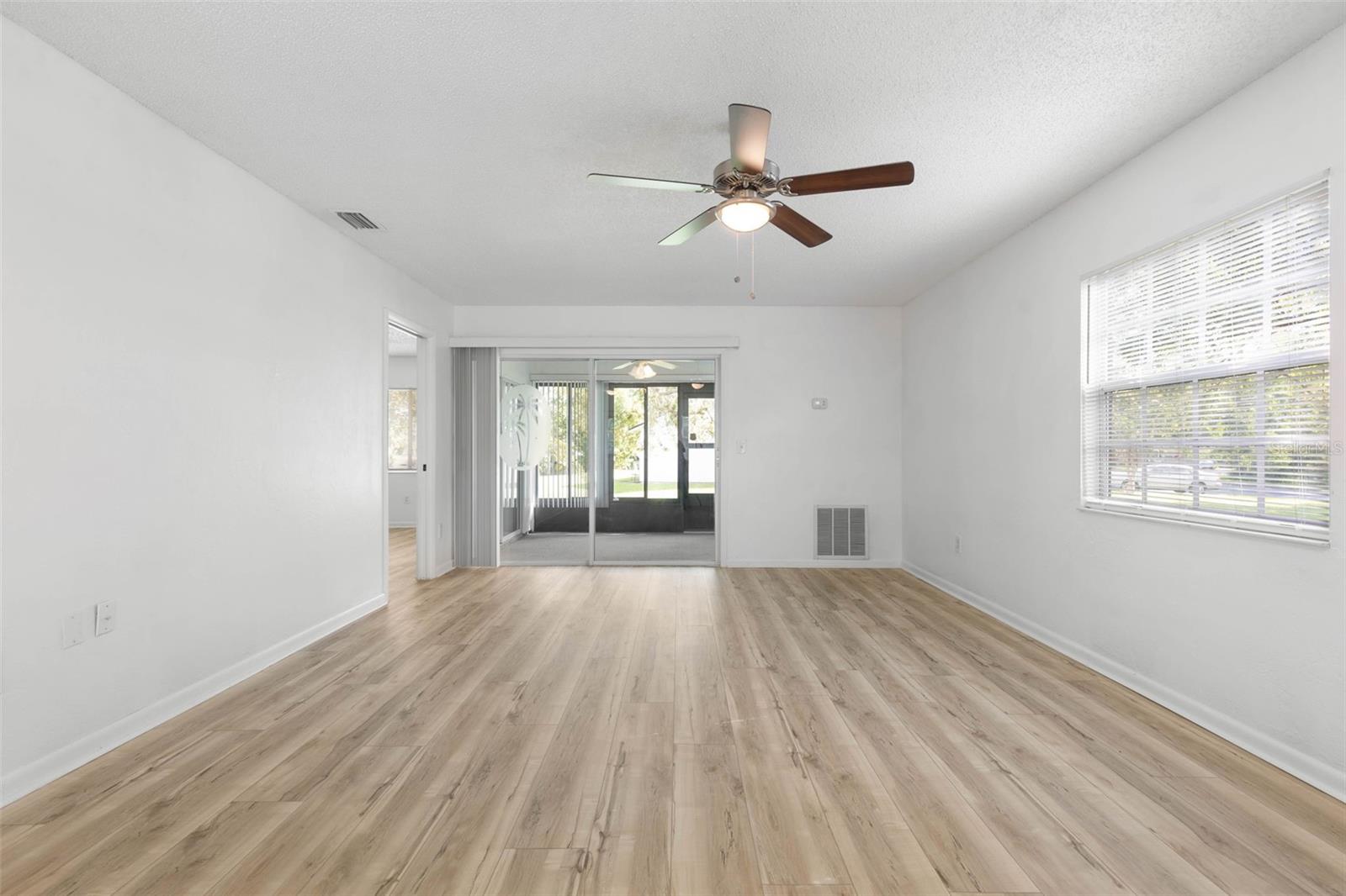 KINGS COLONY - Residential