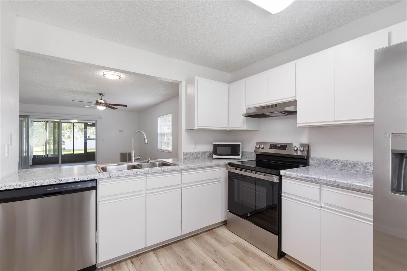 KINGS COLONY - Residential