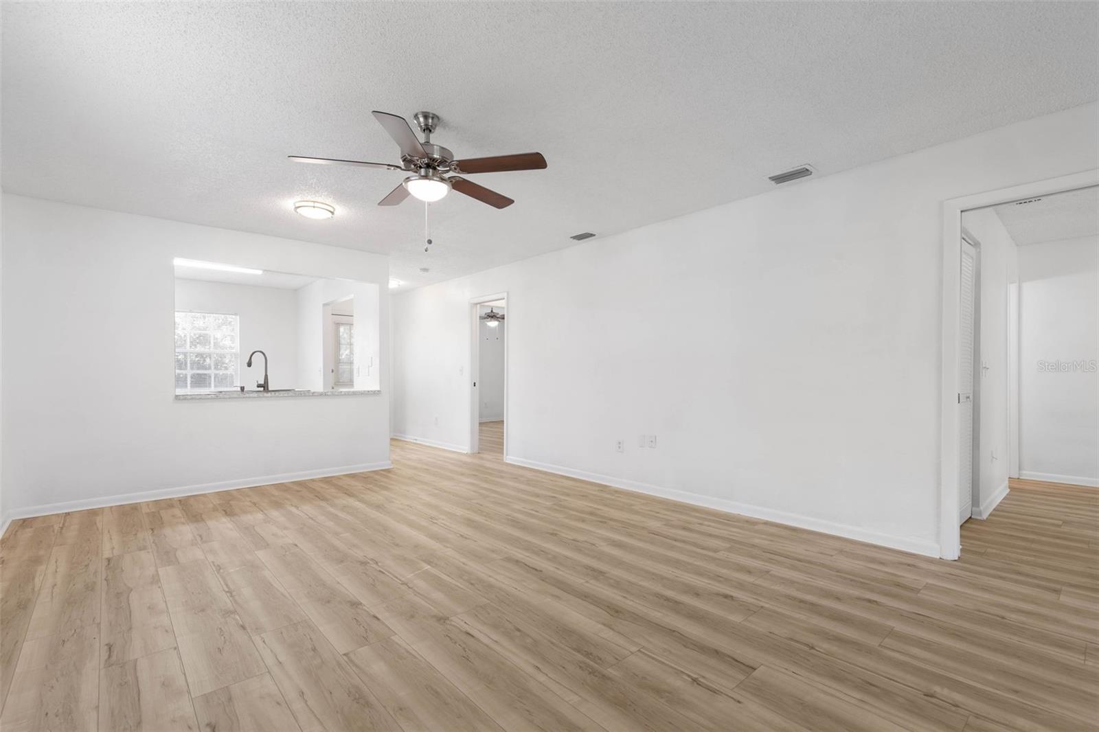 KINGS COLONY - Residential