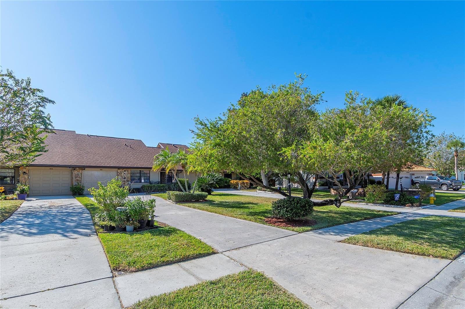 LAKE SEMINOLE VILLAGE - Residential