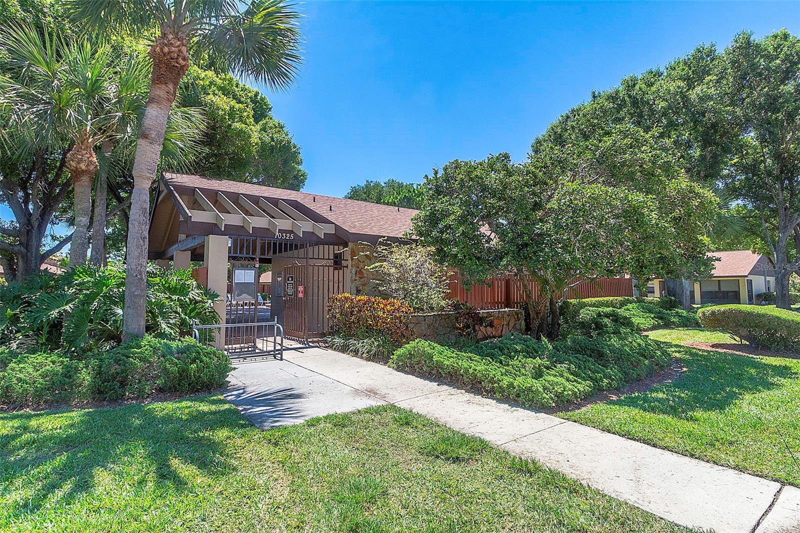 LAKE SEMINOLE VILLAGE - Residential