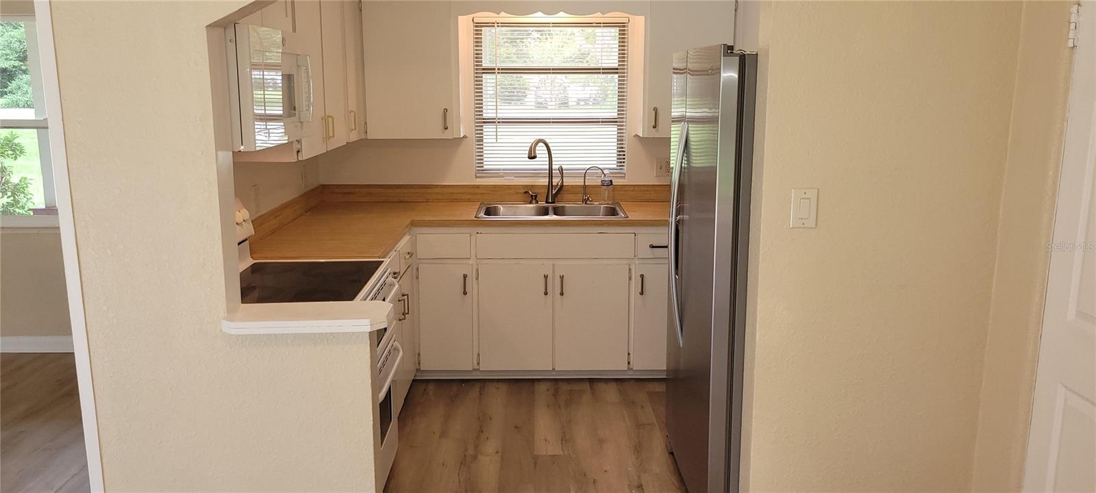 DAVIS SHORES - Residential Lease