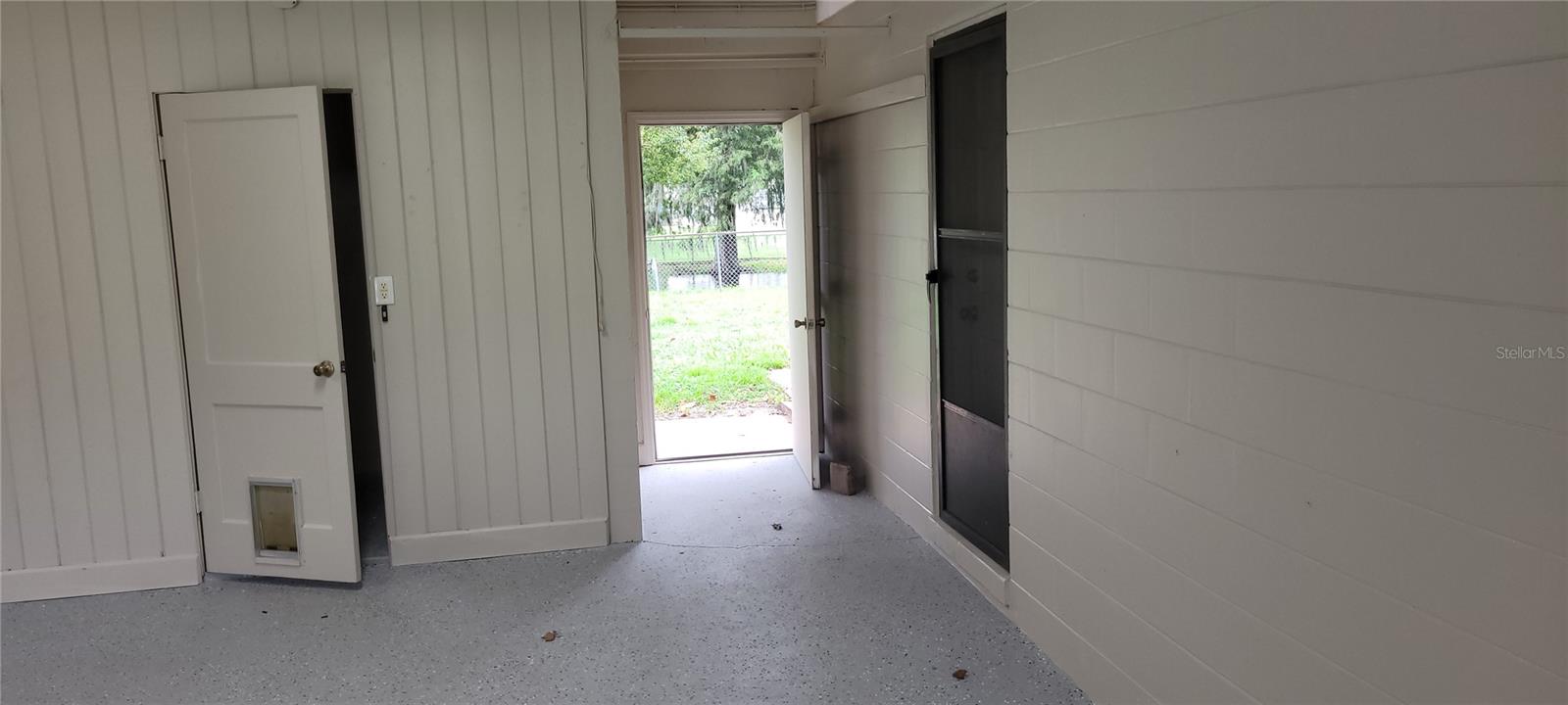 DAVIS SHORES - Residential Lease