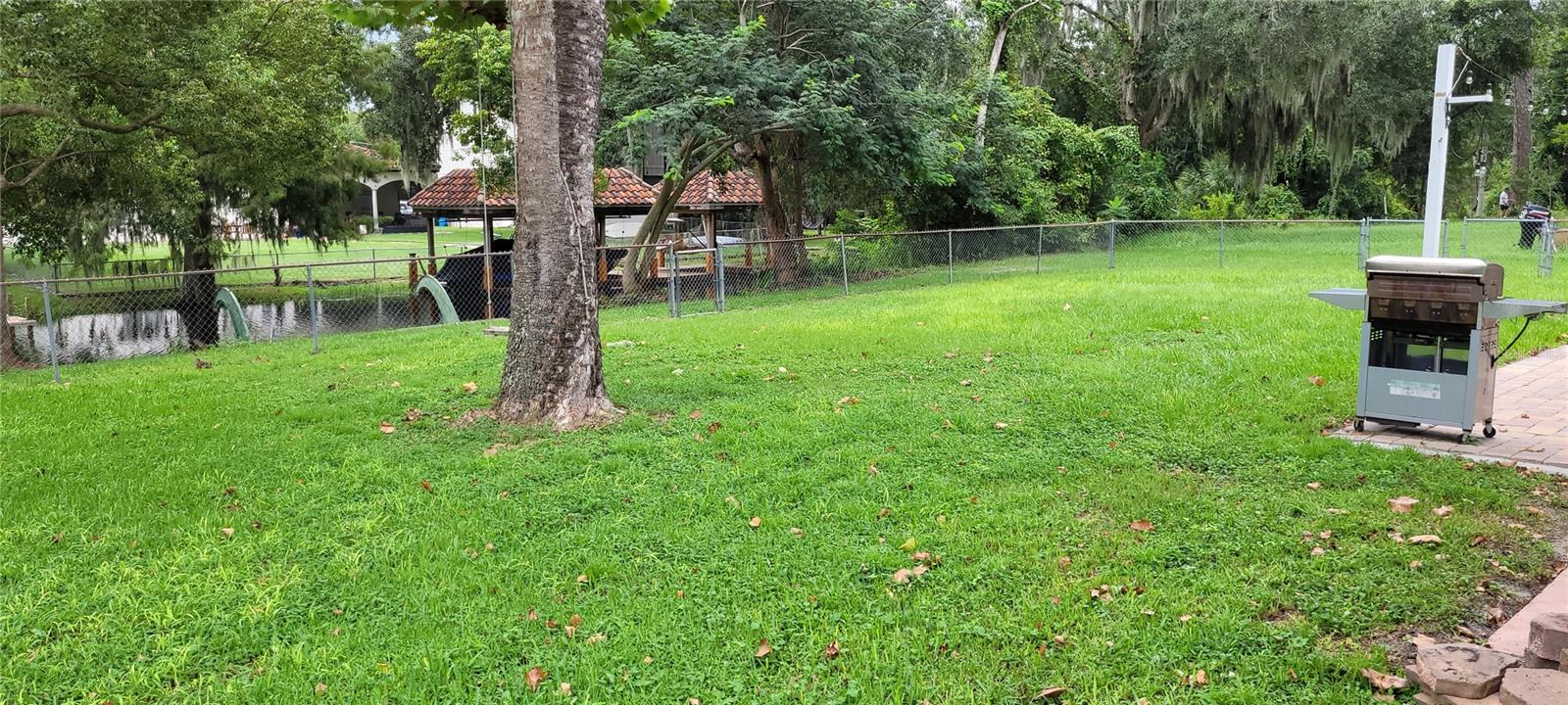 DAVIS SHORES - Residential Lease