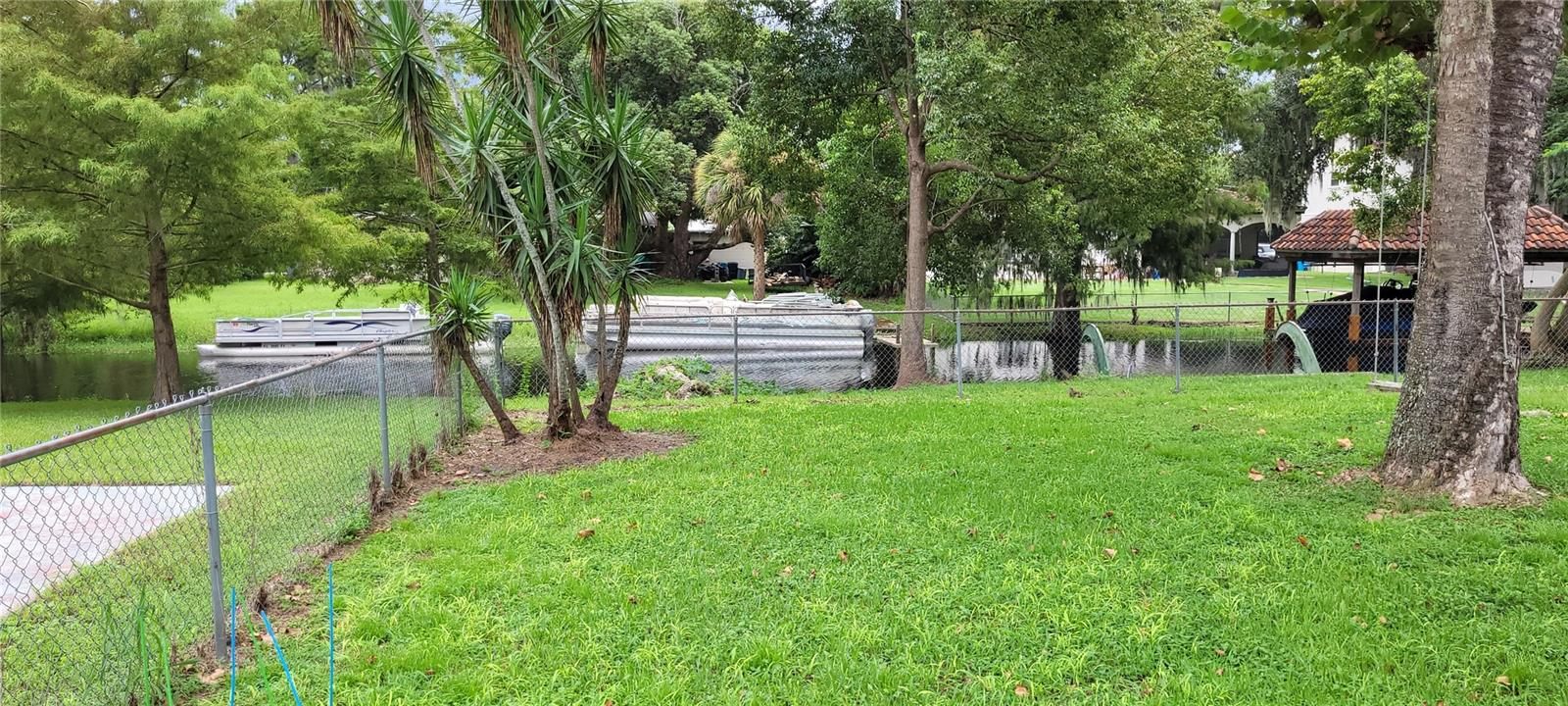 DAVIS SHORES - Residential Lease