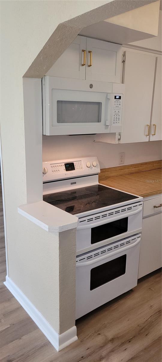 DAVIS SHORES - Residential Lease