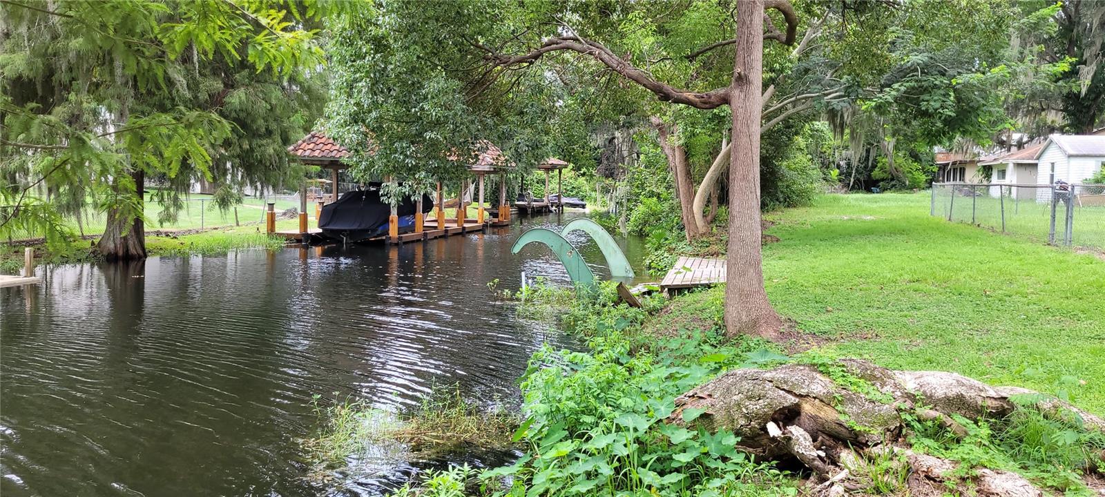 DAVIS SHORES - Residential Lease