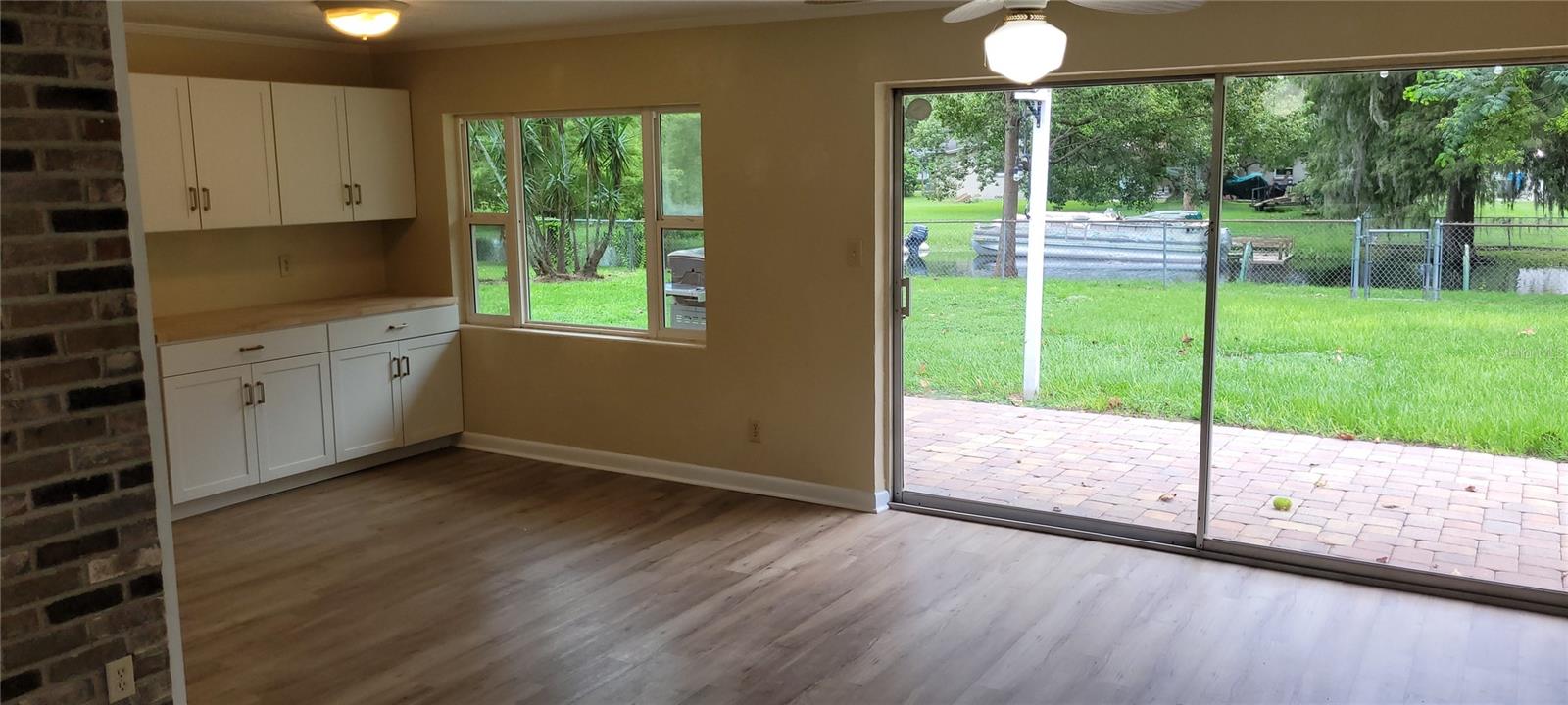 DAVIS SHORES - Residential Lease