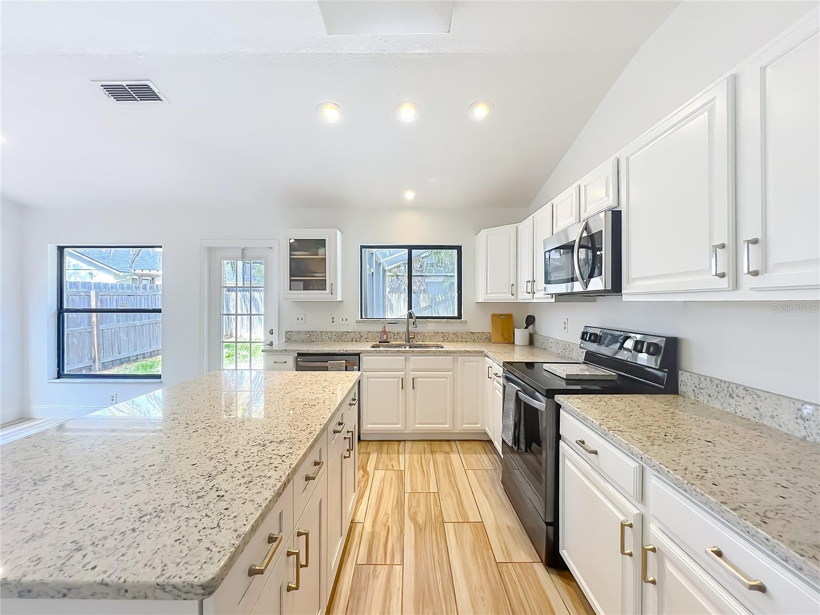 LAKEWOOD AT THE CROSSINGS - Residential