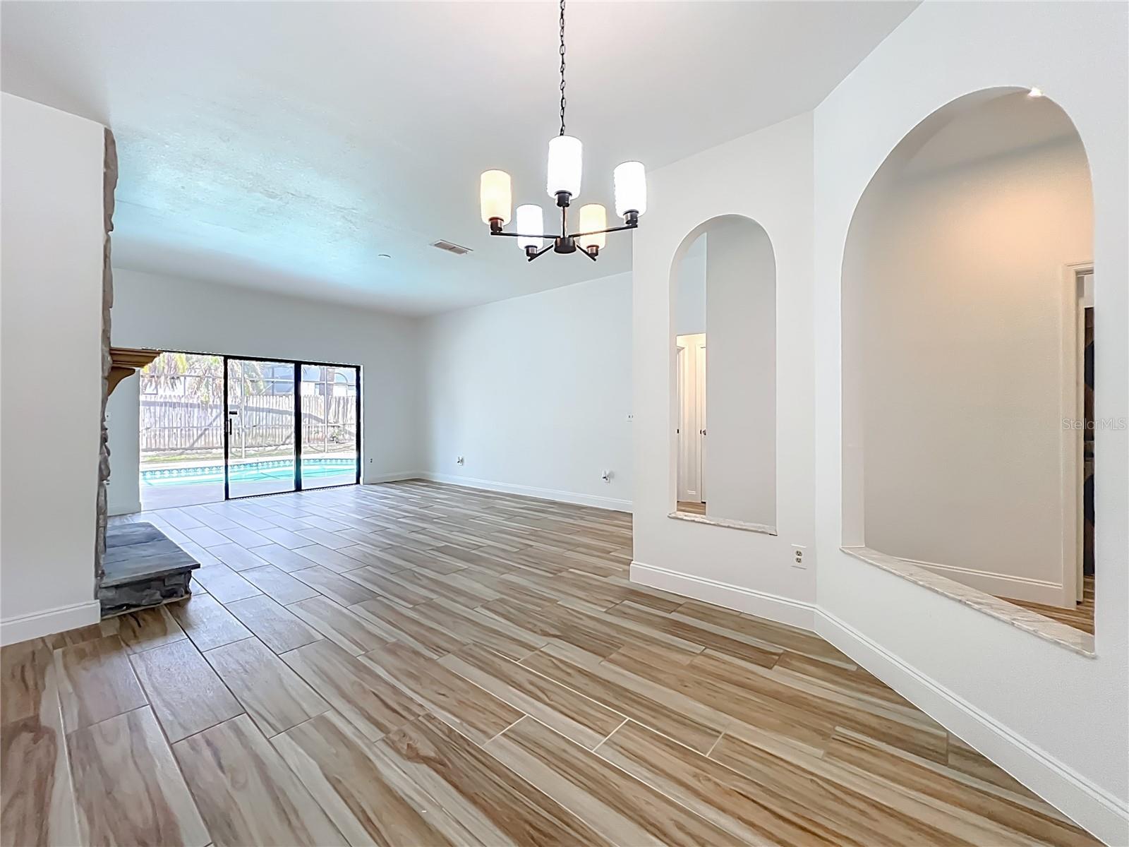 LAKEWOOD AT THE CROSSINGS - Residential