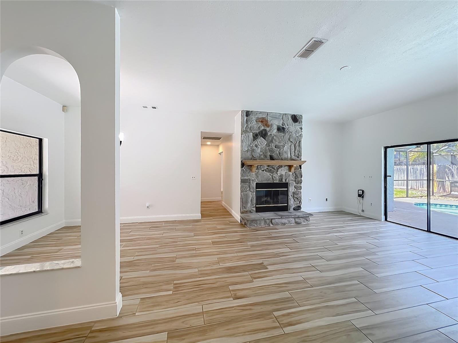 LAKEWOOD AT THE CROSSINGS - Residential