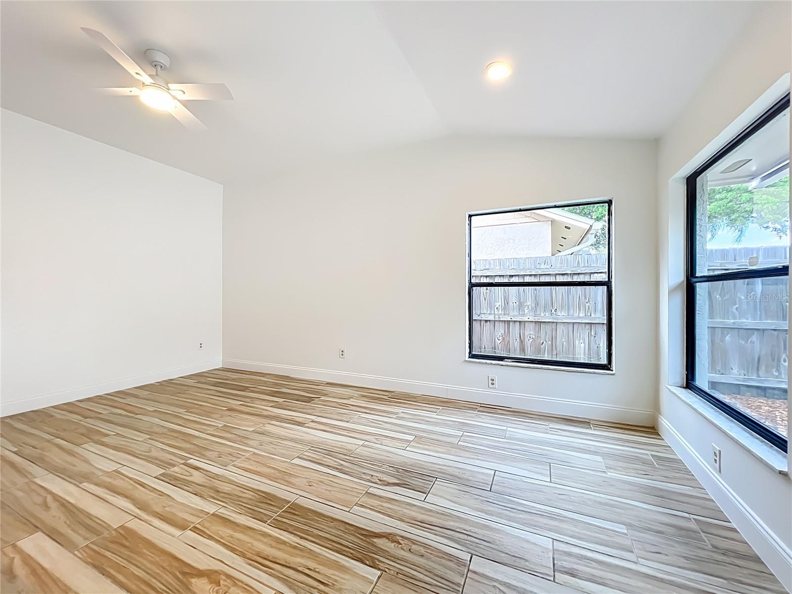 LAKEWOOD AT THE CROSSINGS - Residential