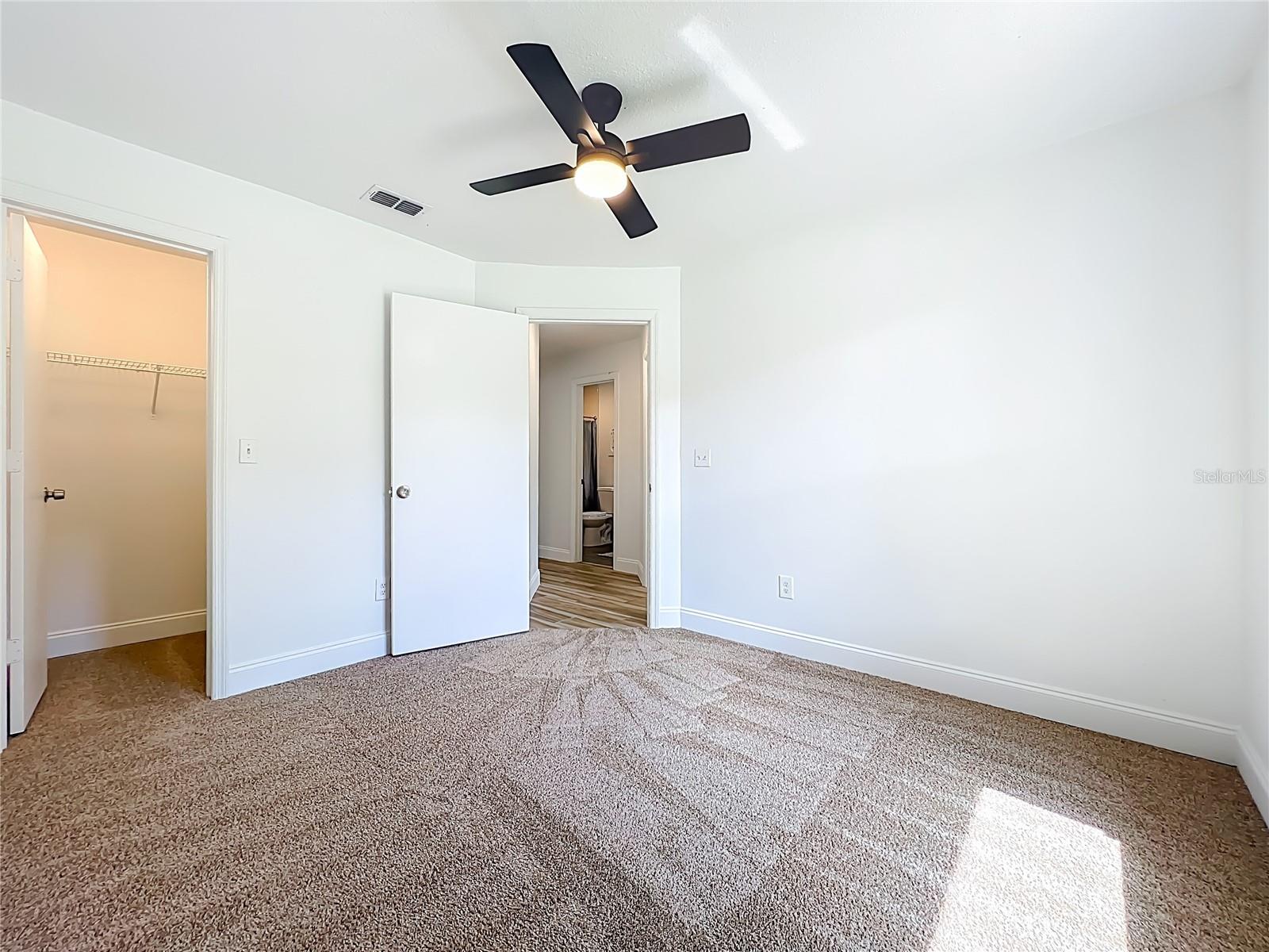 LAKEWOOD AT THE CROSSINGS - Residential