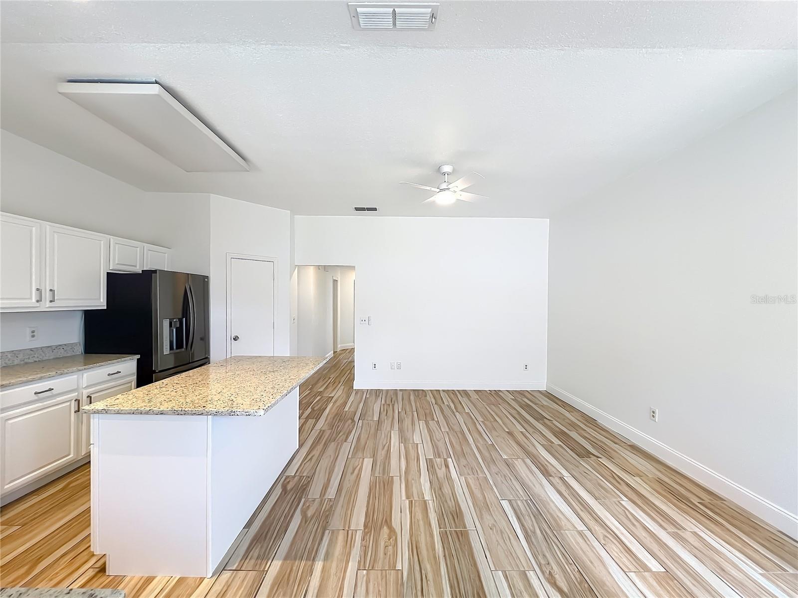 LAKEWOOD AT THE CROSSINGS - Residential