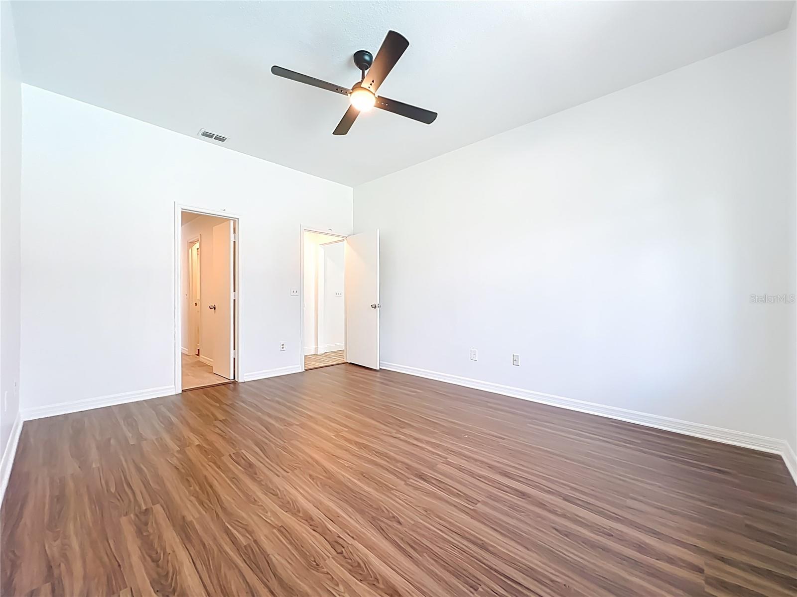 LAKEWOOD AT THE CROSSINGS - Residential