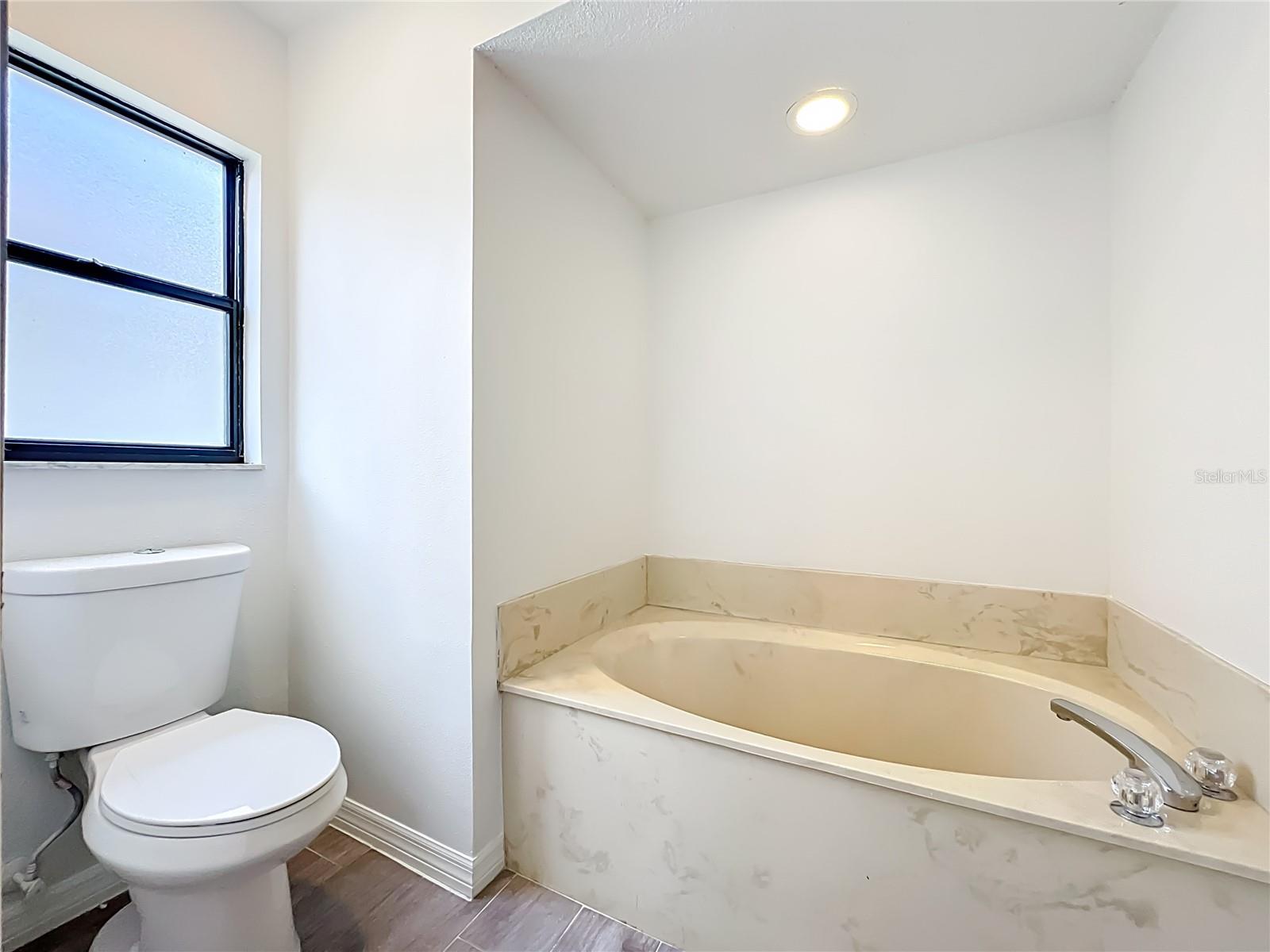 LAKEWOOD AT THE CROSSINGS - Residential