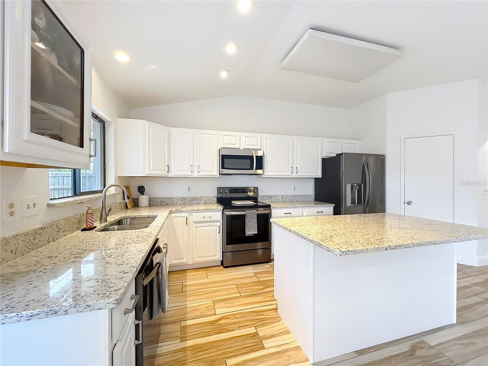 LAKEWOOD AT THE CROSSINGS - Residential