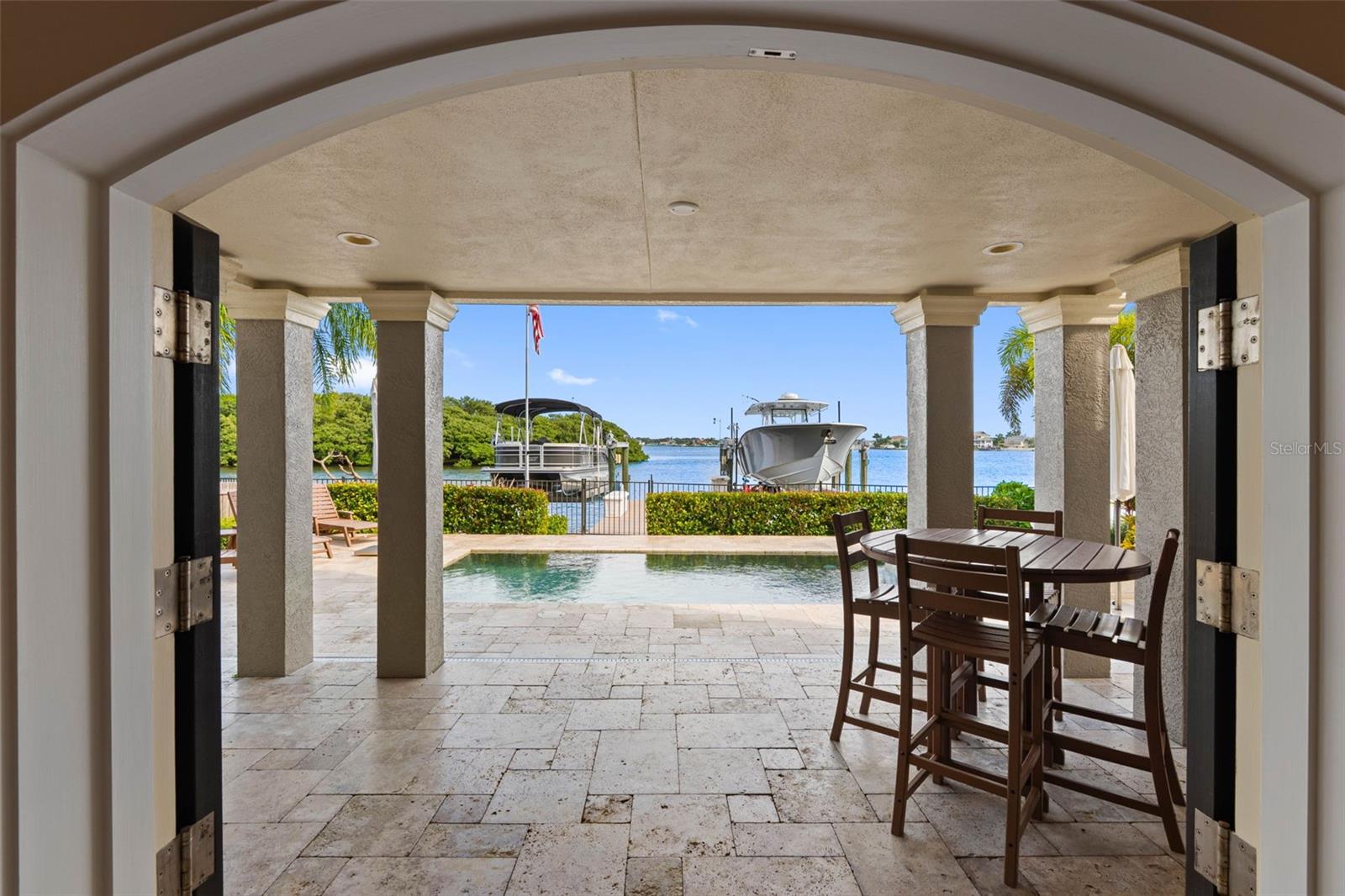 505 HARBOR DRIVE
