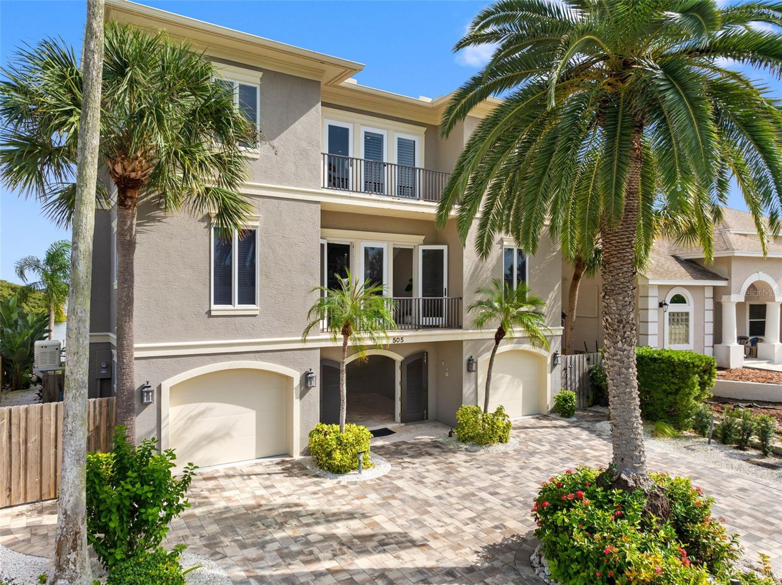 505 HARBOR DRIVE